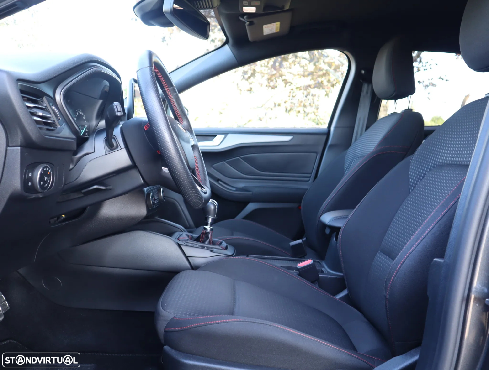 Ford Focus SW 1.0 EcoBoost MHEV ST-Line - 26