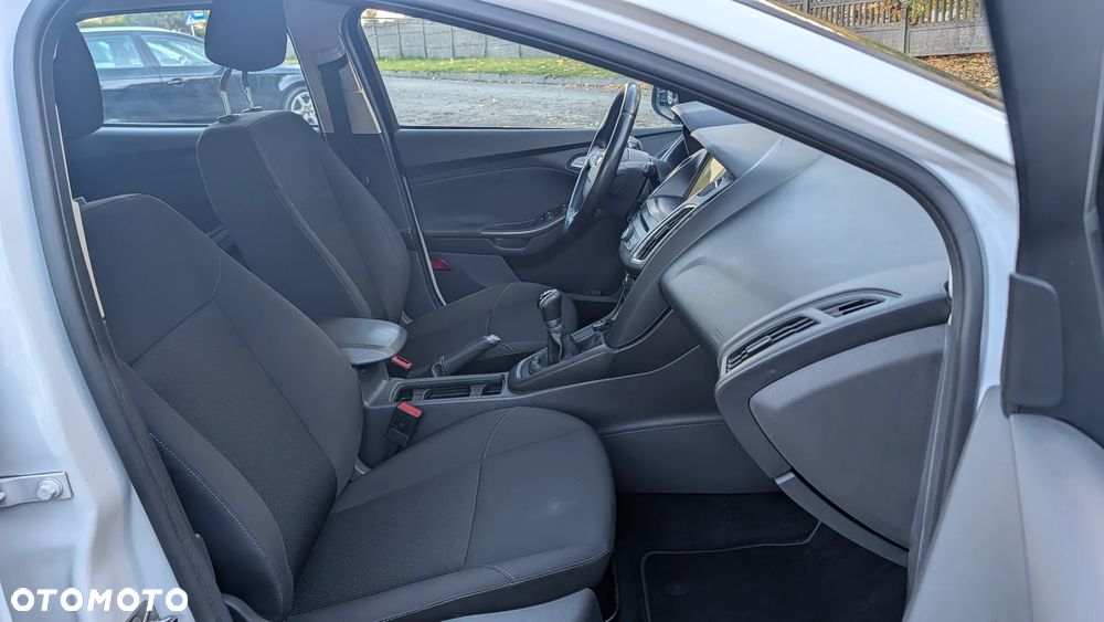 Ford Focus 1.6 FF Trend - 11