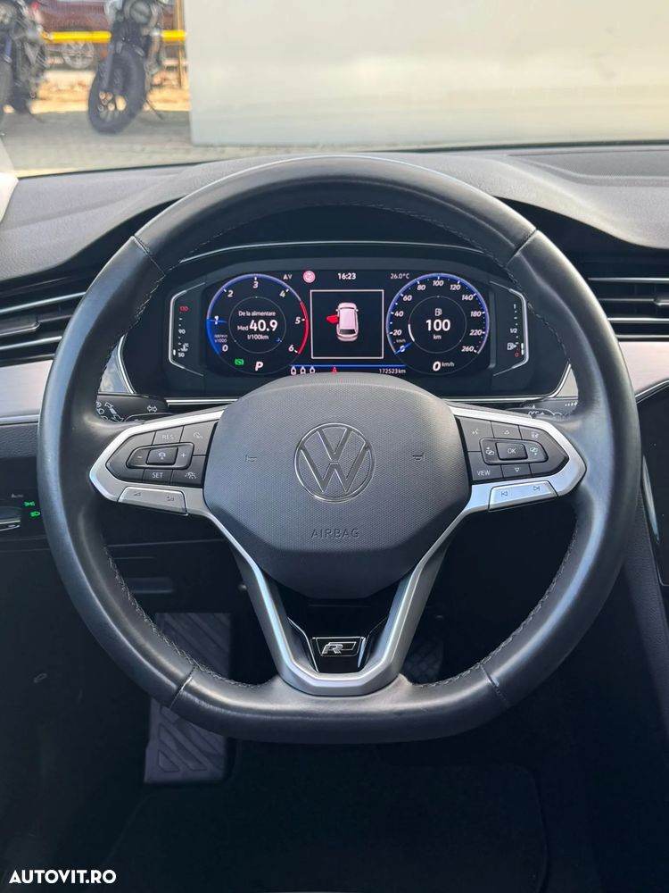 Volkswagen Passat Variant 2.0 TDI 4Mot DSG Highline - 19