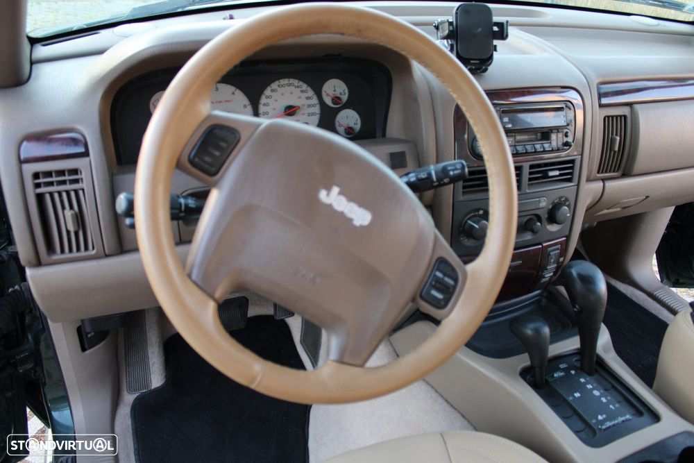 Jeep Grand Cherokee - 19