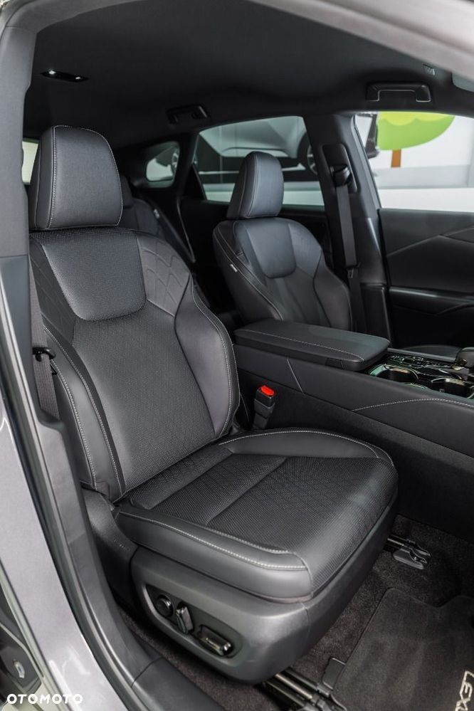 Lexus RX - 19