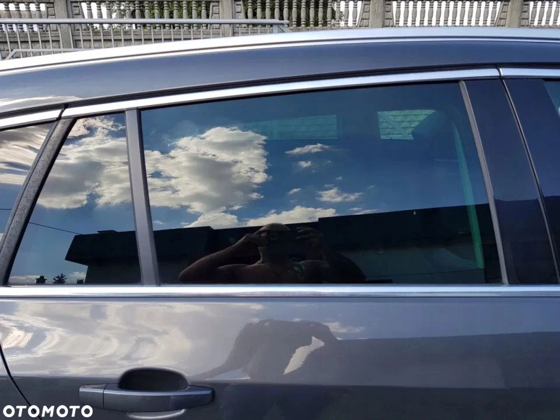 Szyba boczna drzwi Prawy Tył Opel Insignia A Kombi - 2