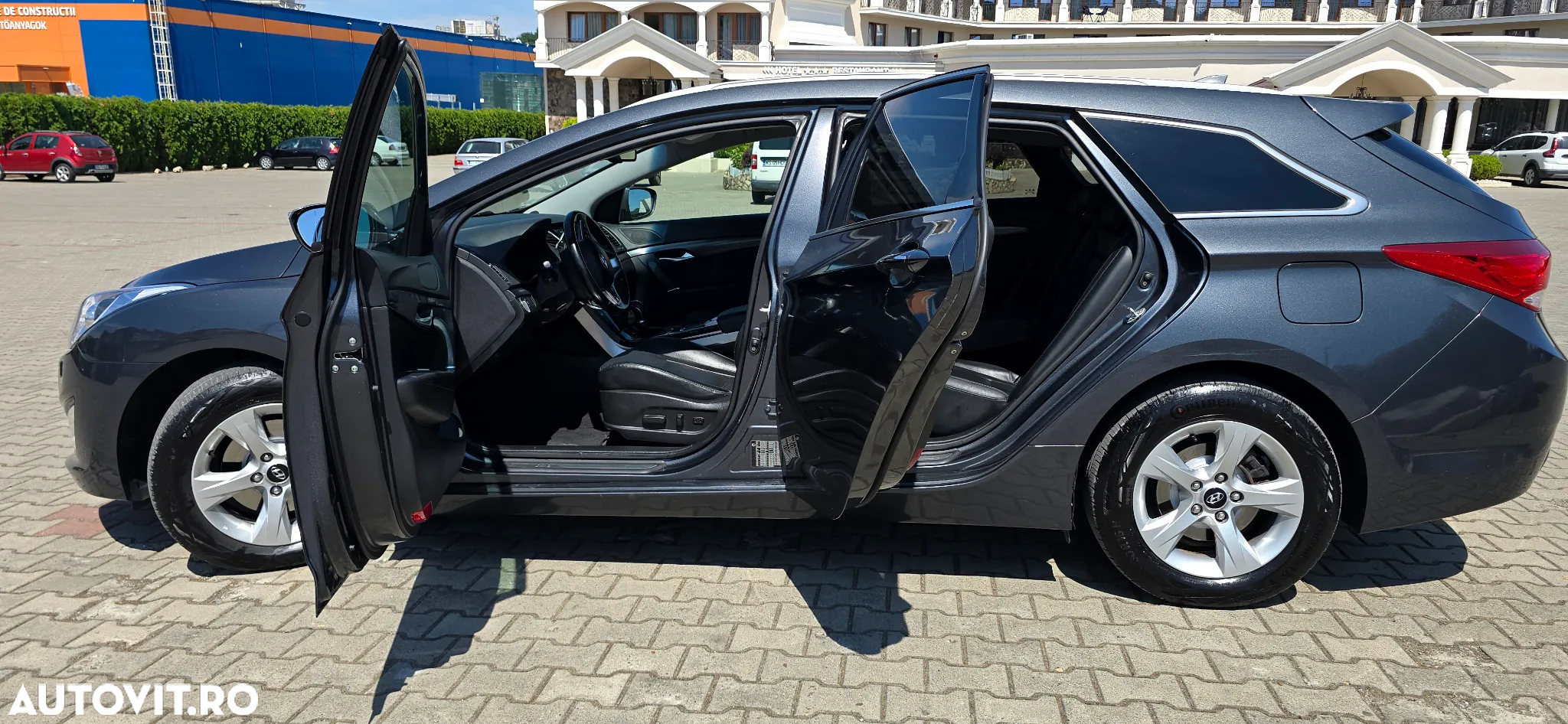 Hyundai i40 Kombi 1.7 CRDi DCT Premium - 3