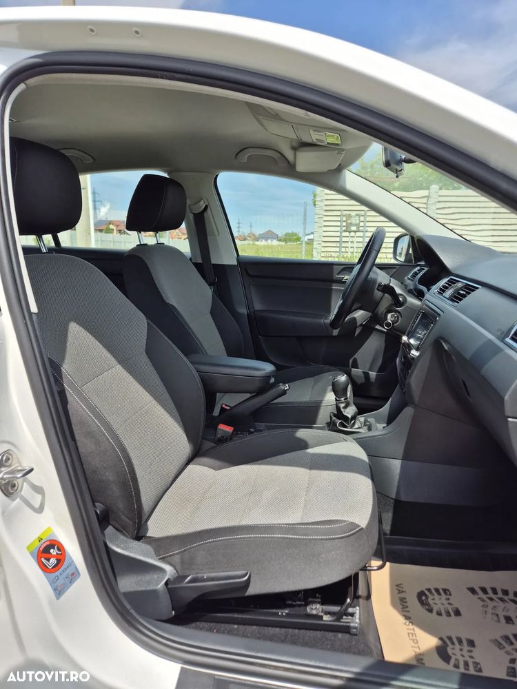 Skoda RAPID 1.2 TSI Elegance Green tec - 9