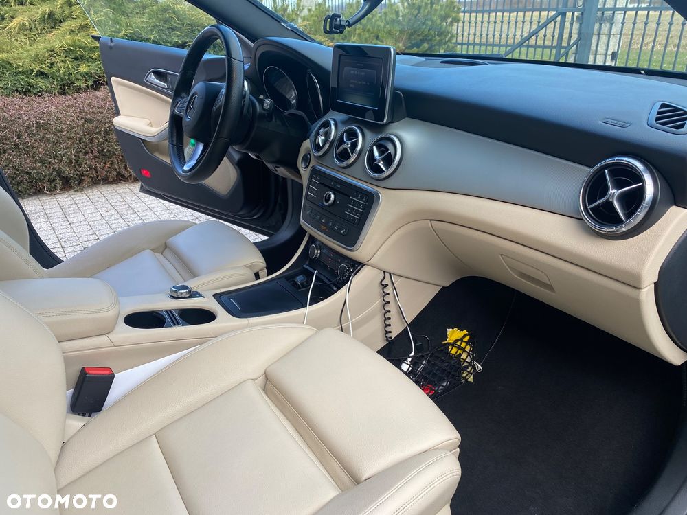 Mercedes-Benz CLA 250 4-Matic - 2