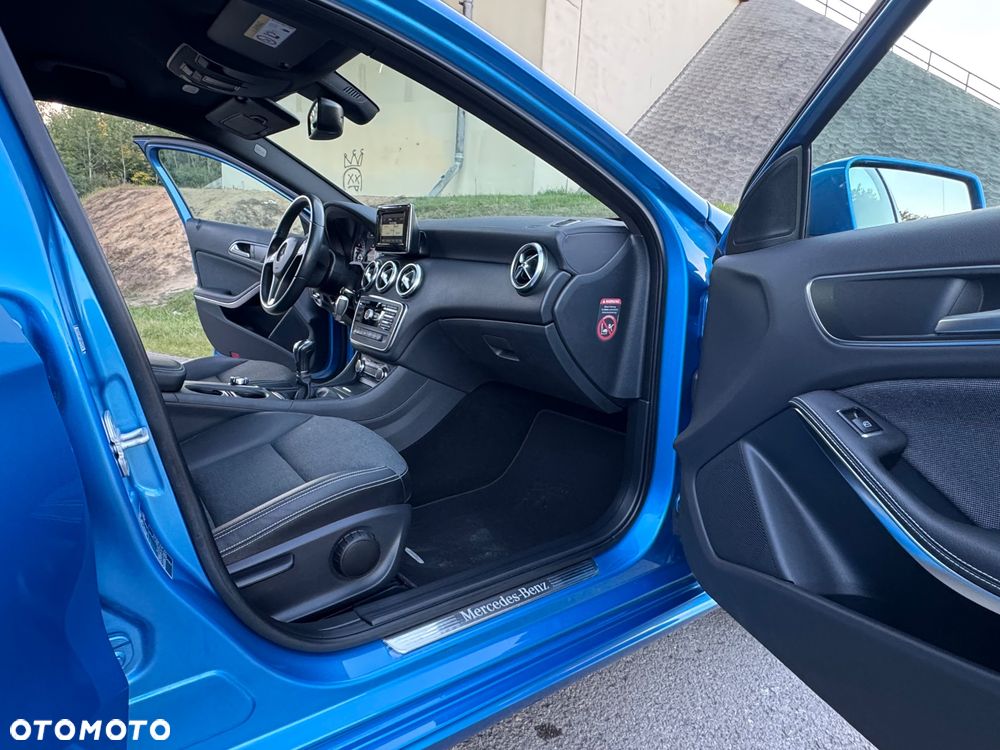 Mercedes-Benz Klasa A 180 (BlueEFFICIENCY) Urban - 24