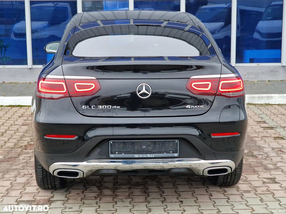 Mercedes-Benz GLC Coupe 300 de 4Matic 9G-TRONIC - 8