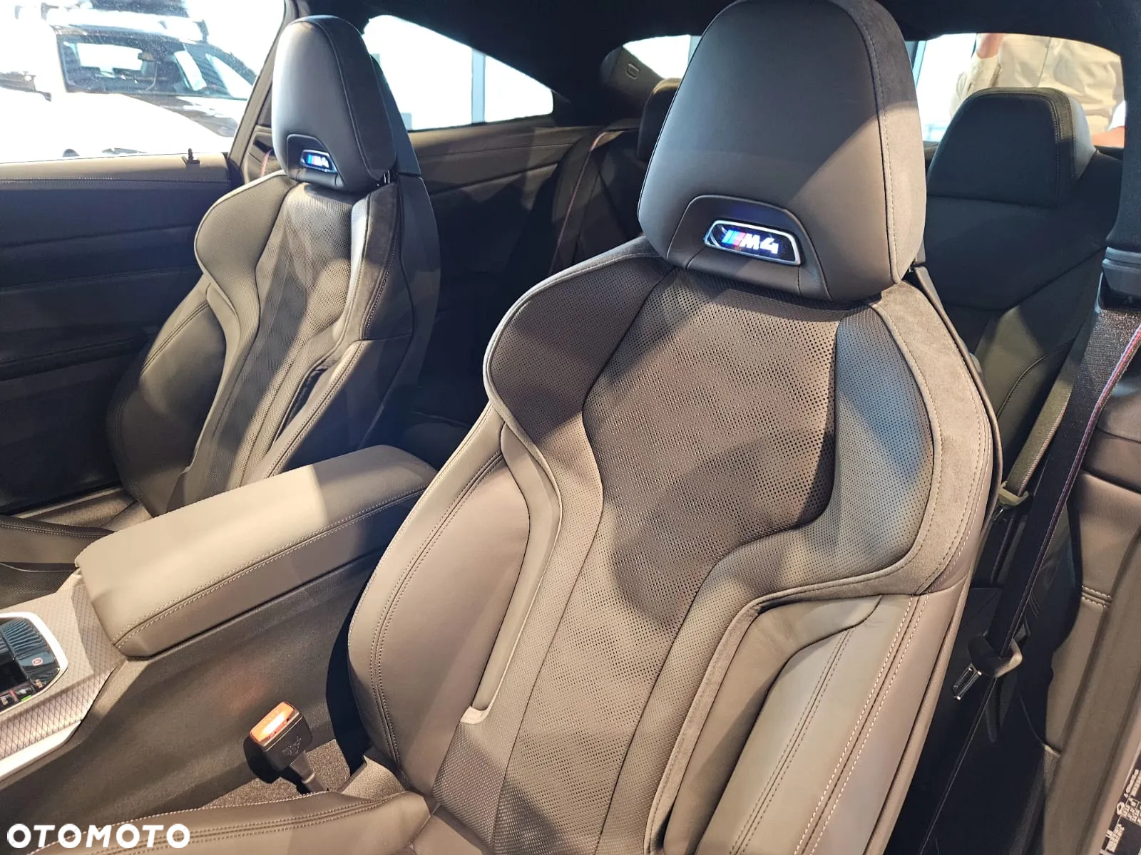 BMW M4 Competition M xDrive - 10