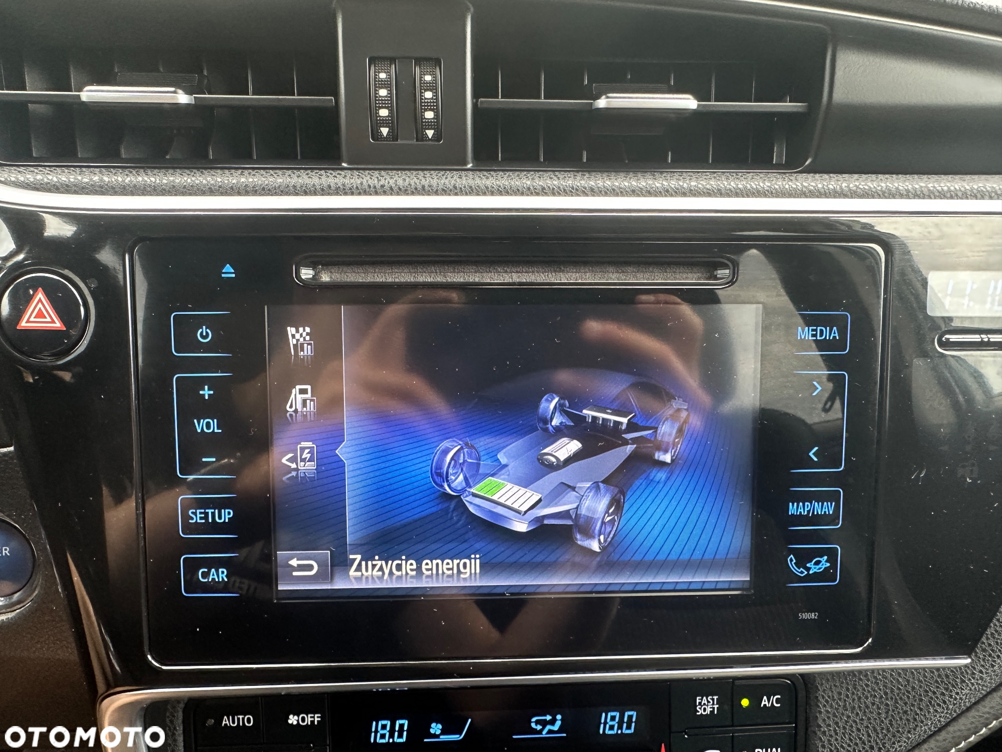 Toyota Auris Hybrid 135 Premium - 28
