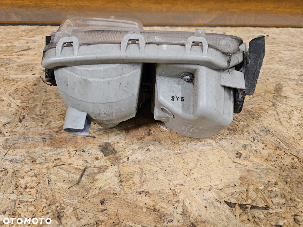 TOYOTA PRIUS III LIFT 12-15 DRL KIERUNKOWSKAZ PRAWY KOMPLET - 4