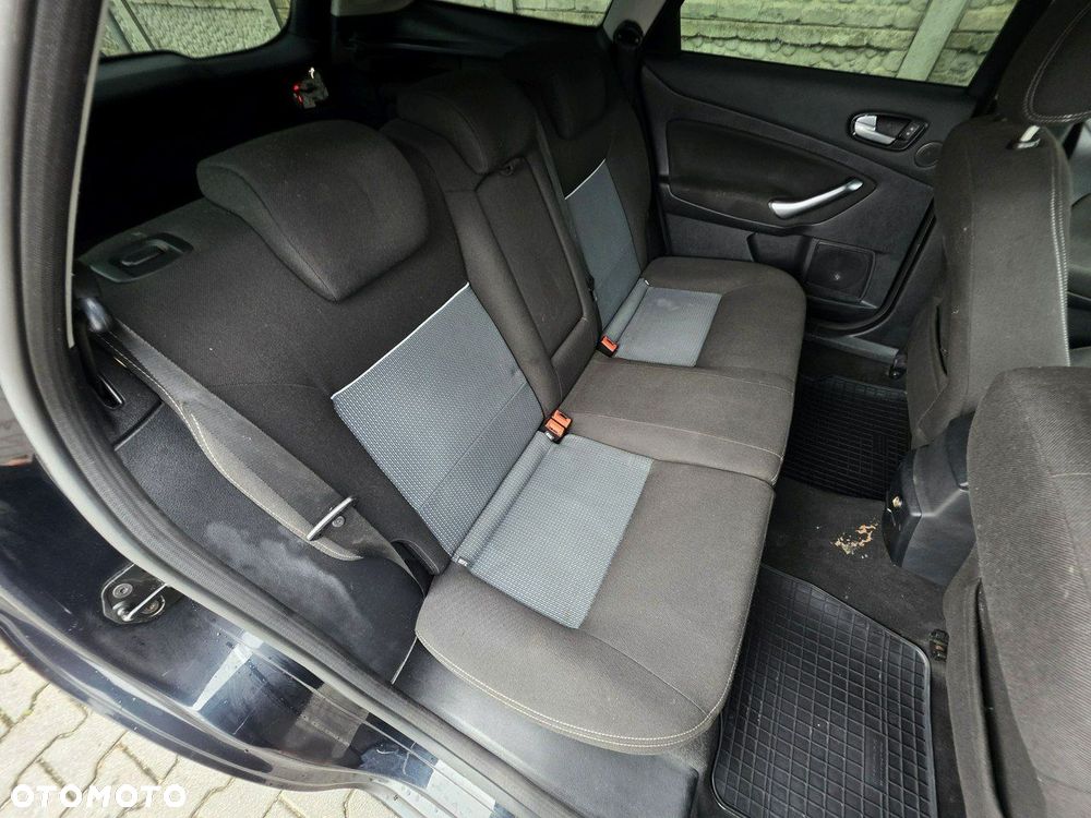 Ford Mondeo - 23