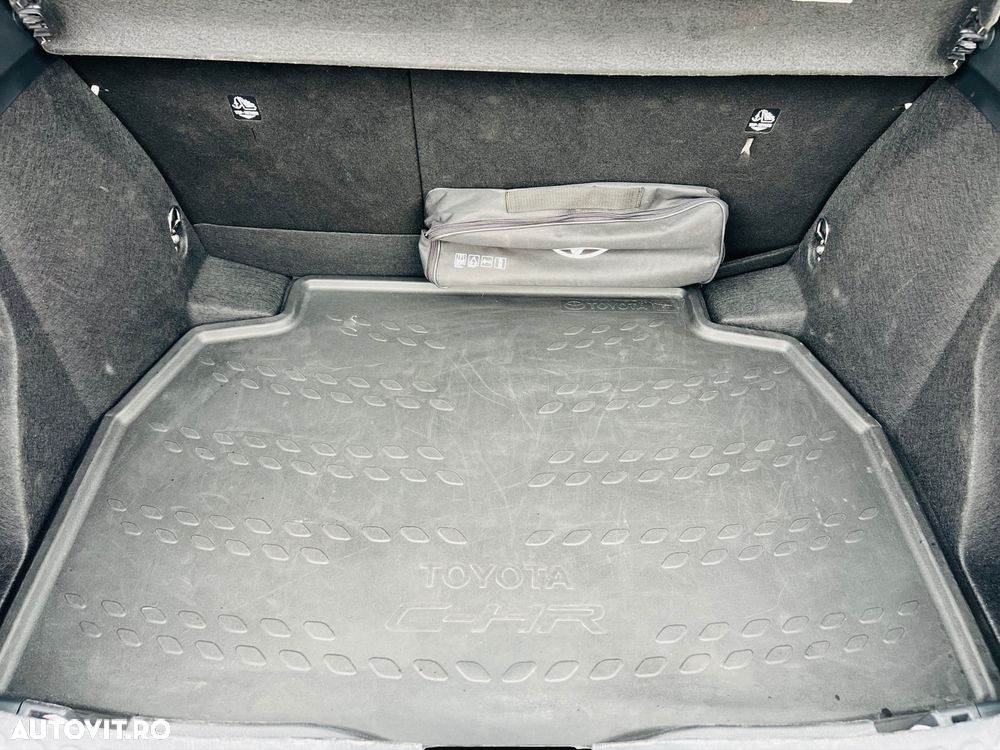 Toyota C-HR Hybrid Business-Edition - 19