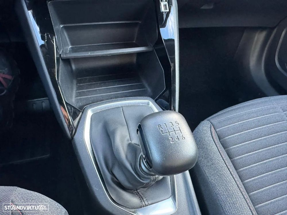 Peugeot 2008 1.2 PureTech Style - 22