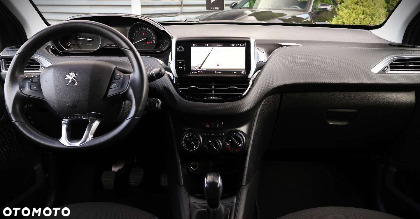 Peugeot 208 - 13