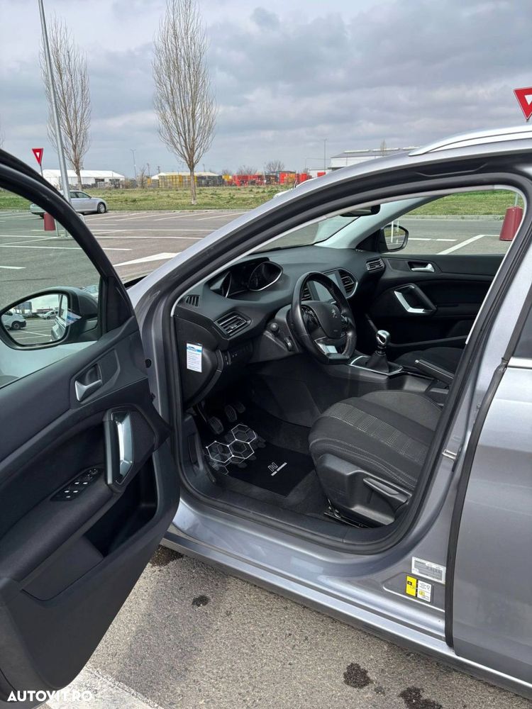 Peugeot 308 - 13