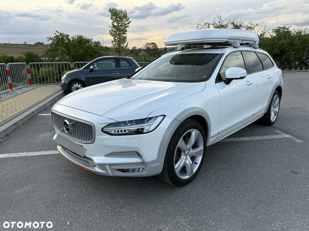 Volvo V90 Cross Country - 8