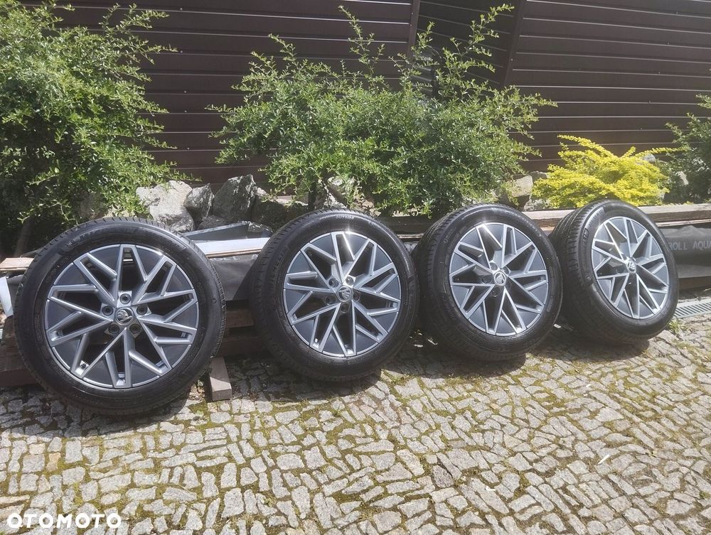 KOŁA LETNIE SKODA OCTAVIA IV 5X112 17 205 55 5E3 601 025 MICHELIN - 3
