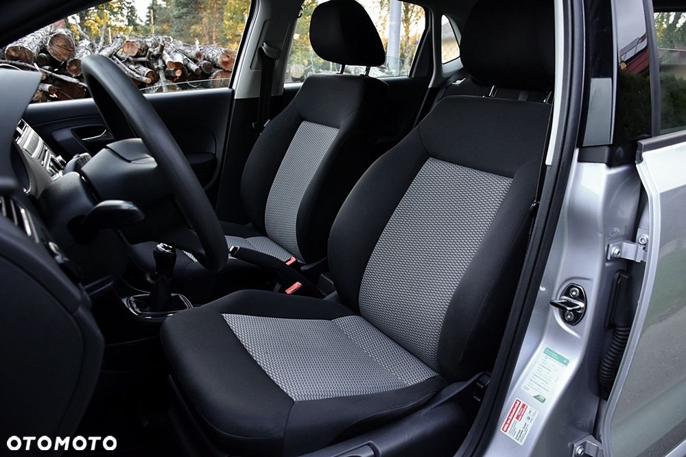 Volkswagen Polo 1.2 Comfortline - 24