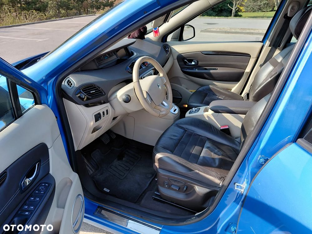 Renault Scenic 2.0 dCi Bose - 10
