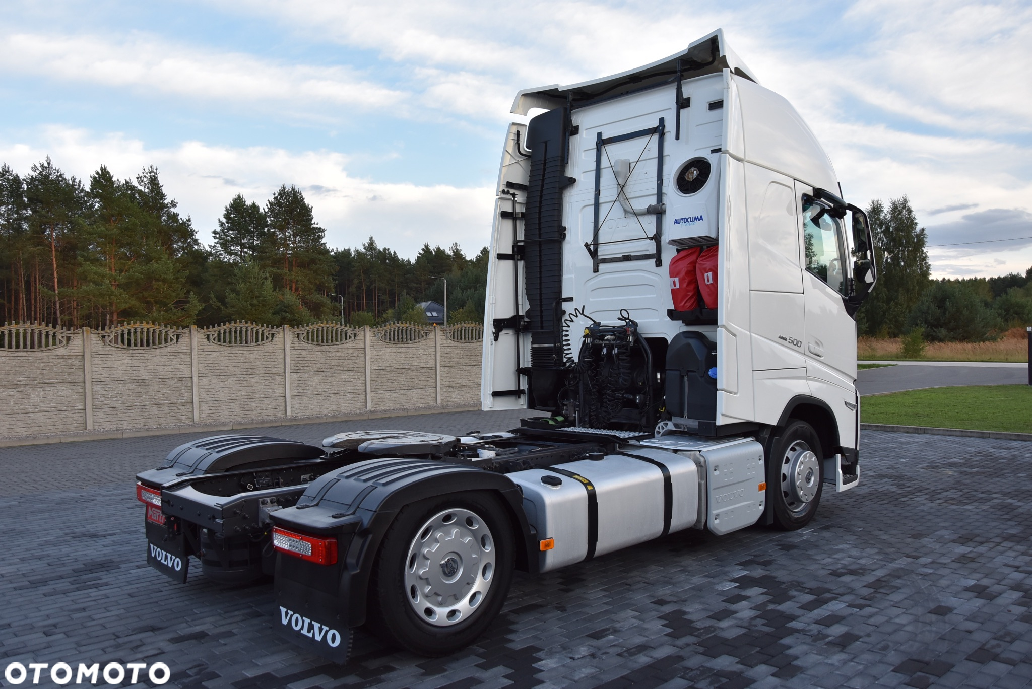 Volvo FH4 500 EURO 6   GLOBETROTTER XL / FULL LED / KLIMA POSTOJOWA  /  LOW DECK MEGA  / ASO VOLVO SALON POLSKA JAK NOWE ! ! ! - 5