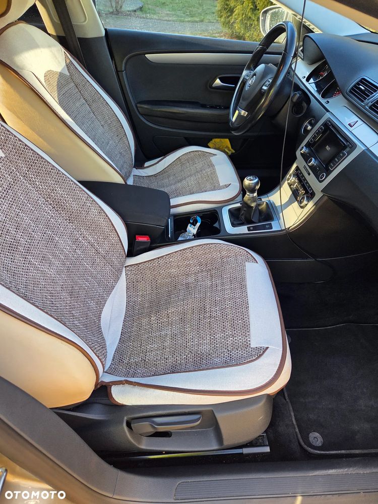 Volkswagen Passat CC - 8