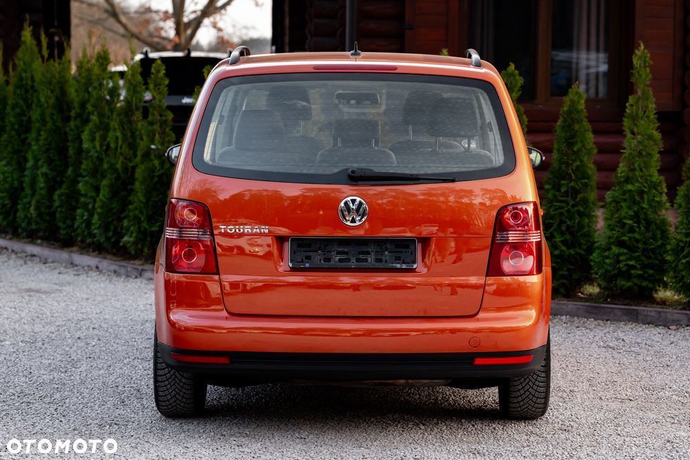Volkswagen Touran 1.6 - 10