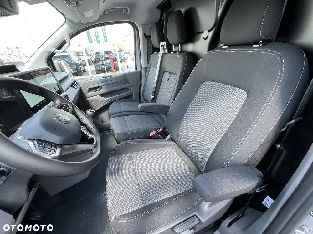 Volkswagen Transporter - 12