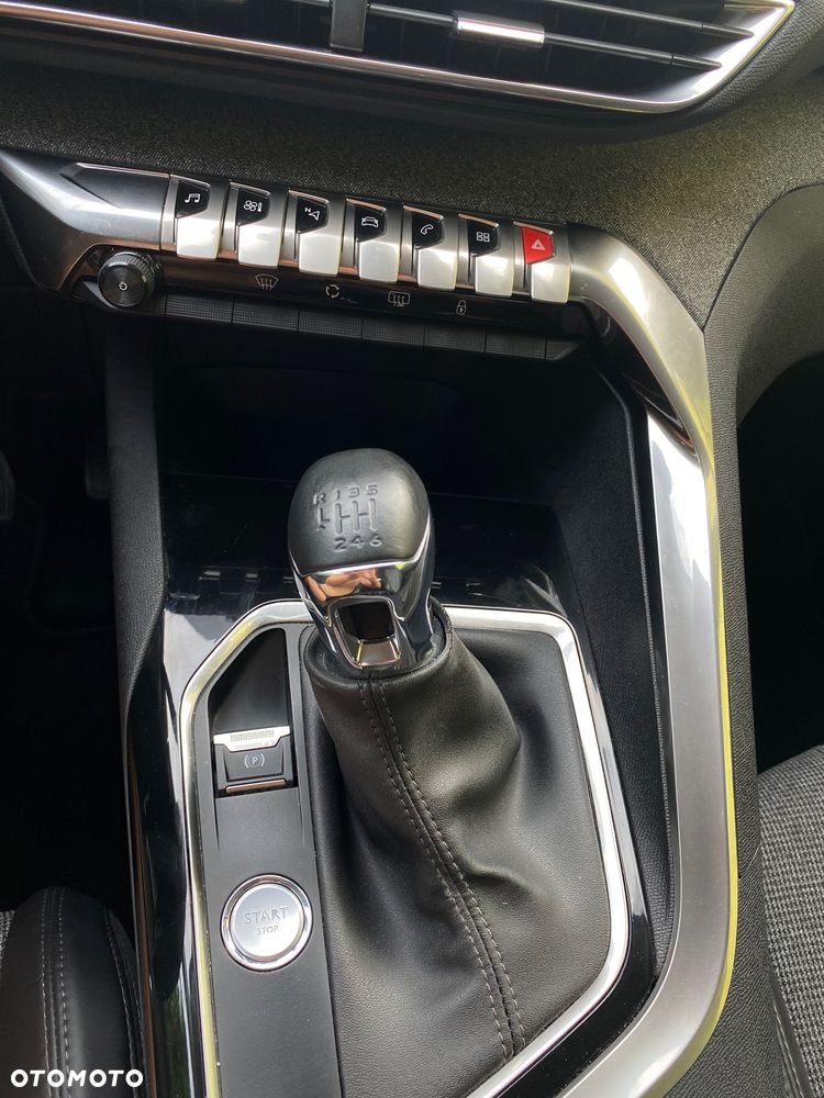 Peugeot 3008 PureTech 130 Stop & Start GPF Active Pack - 13