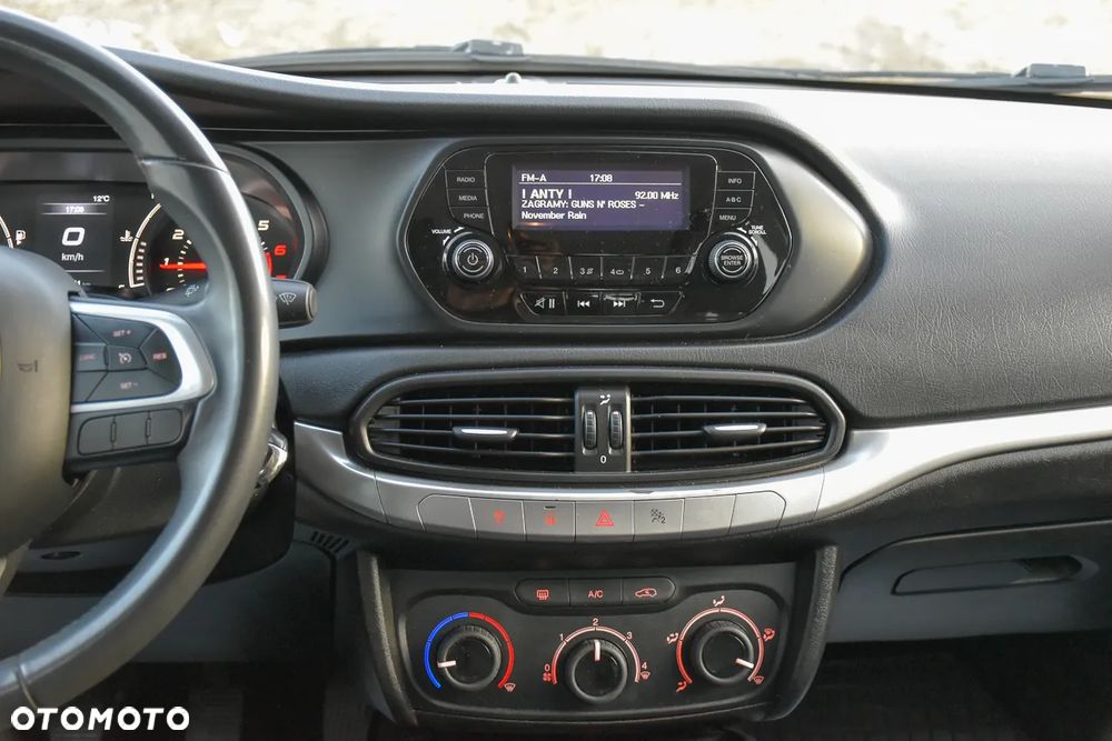 Fiat Tipo 1.4 16V More - 29
