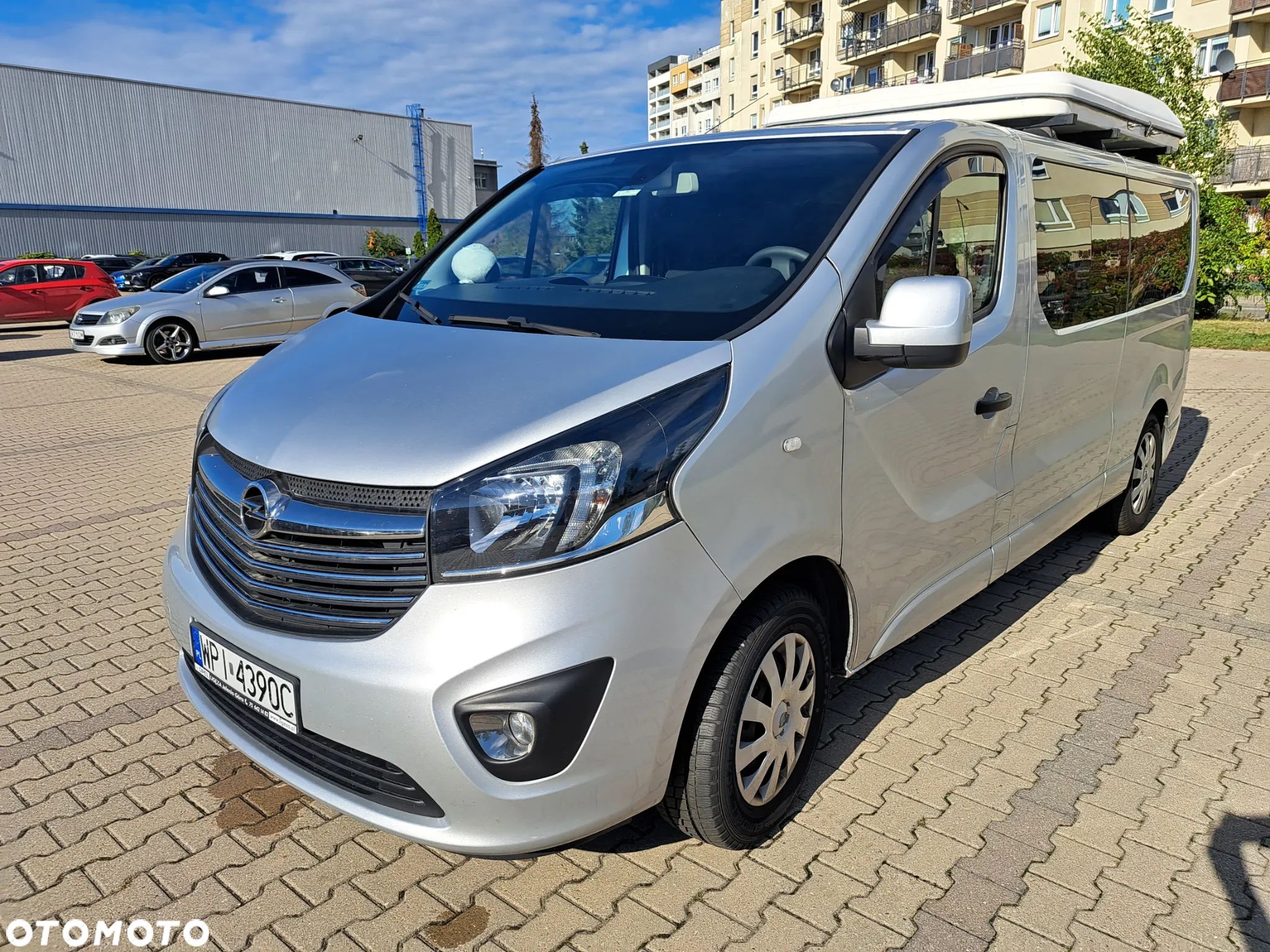 Opel Vivaro - 1
