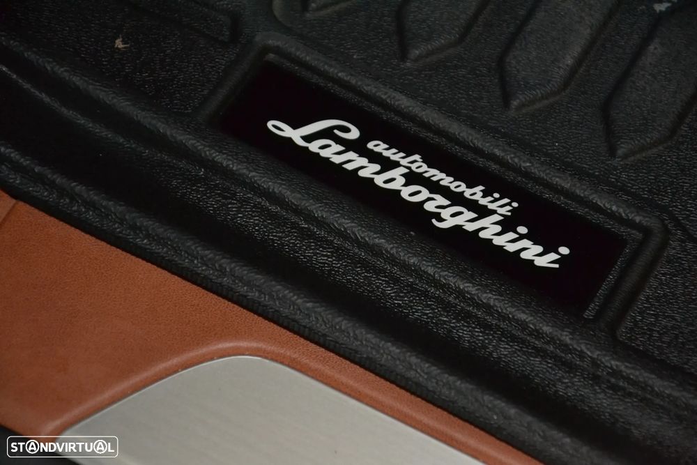 Lamborghini Urus - 44