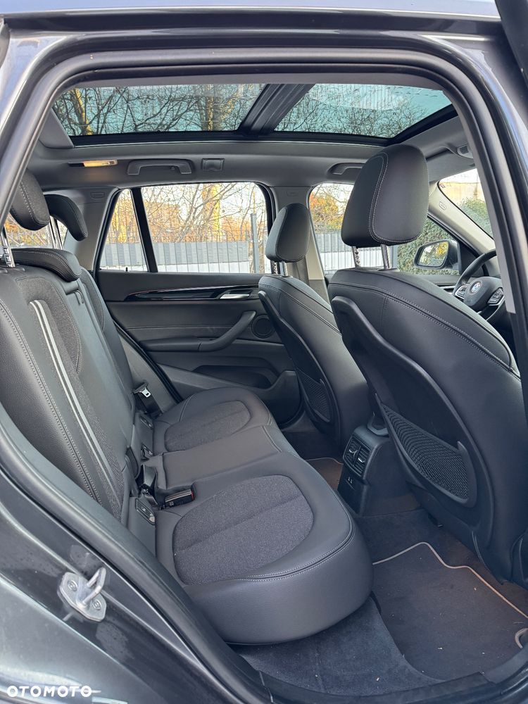 BMW X1 sDrive20d Sport Line - 4