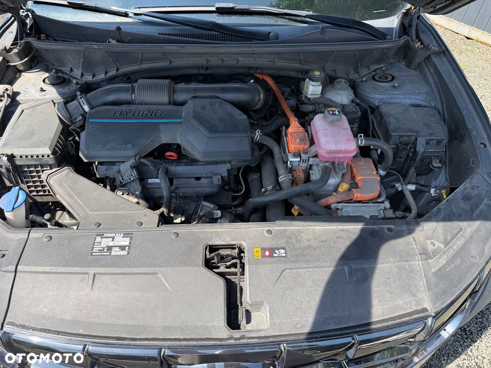 Hyundai Tucson 1.6 T-GDi HEV Executive 2WD - 29