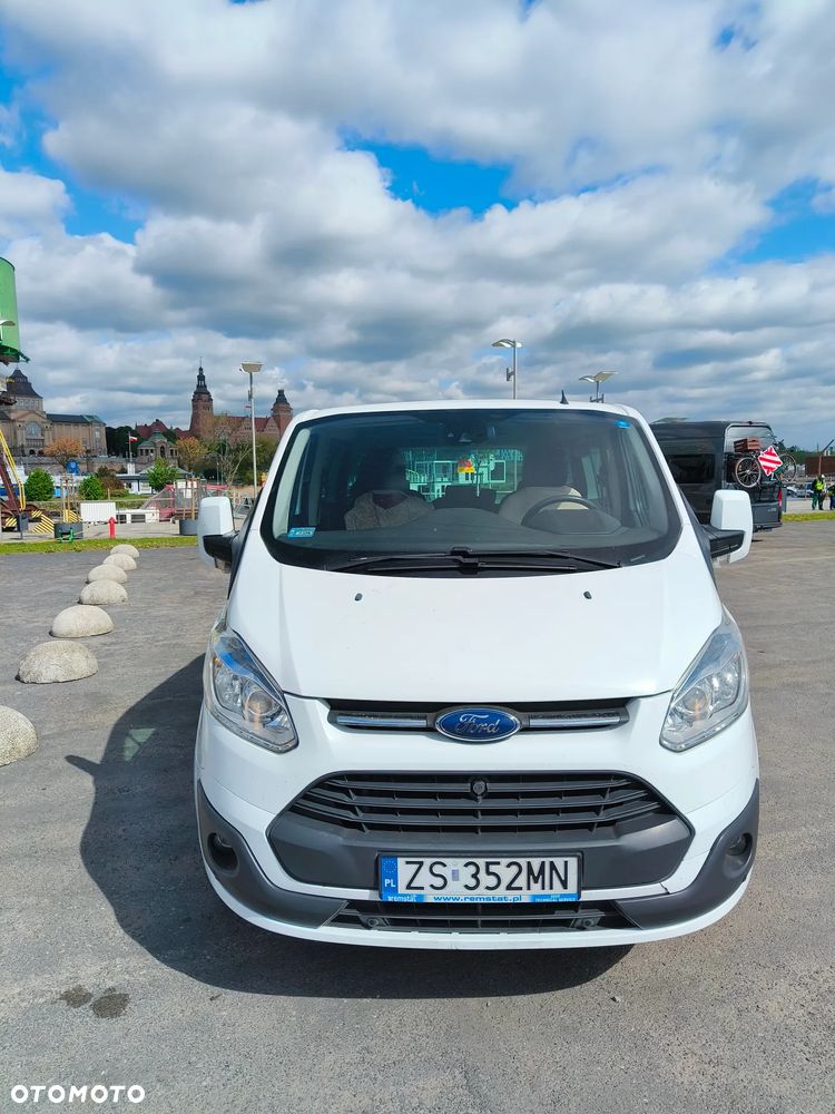 Ford Tourneo Custom 300 L2H1 VA Titanium - 3