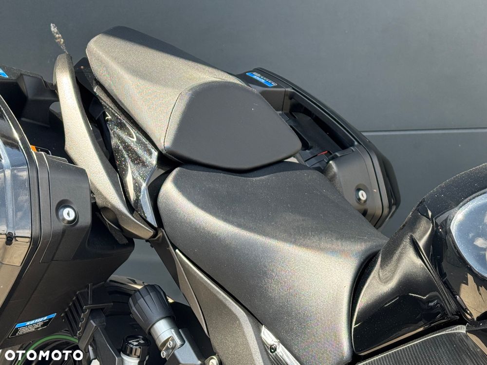 Kawasaki Ninja 1000 SX - 12
