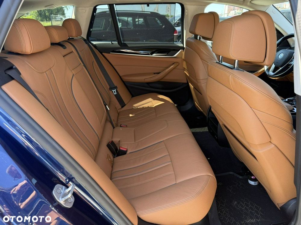BMW Seria 5 518d Sport Line - 19