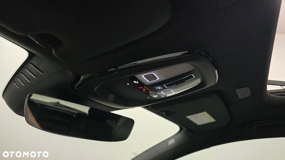 Volvo XC 60 B4 D AWD Ultimate Dark - 21