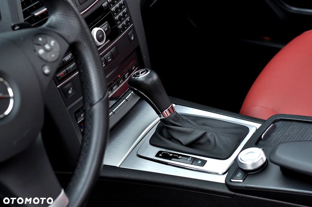 Mercedes-Benz Klasa E 350 CGI BlueEFFICIENCY 7G-TRONIC Avantgarde - 31