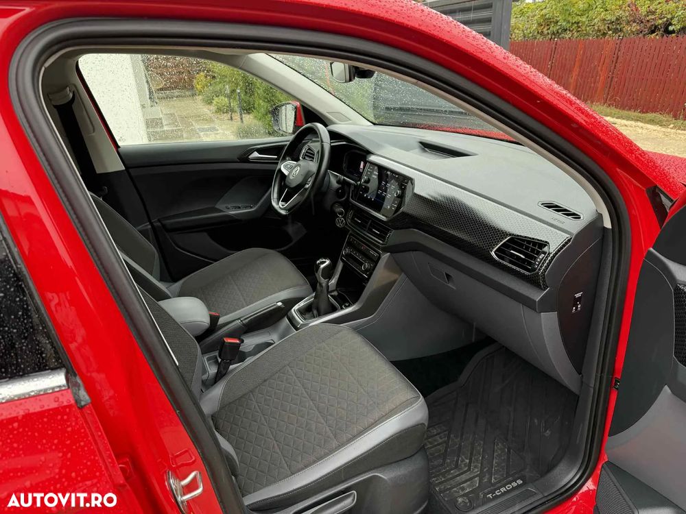 Volkswagen T-Cross - 10
