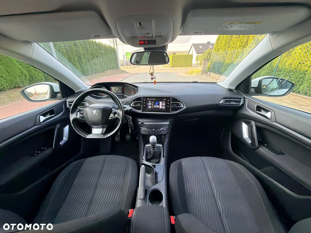 Peugeot 308 - 23
