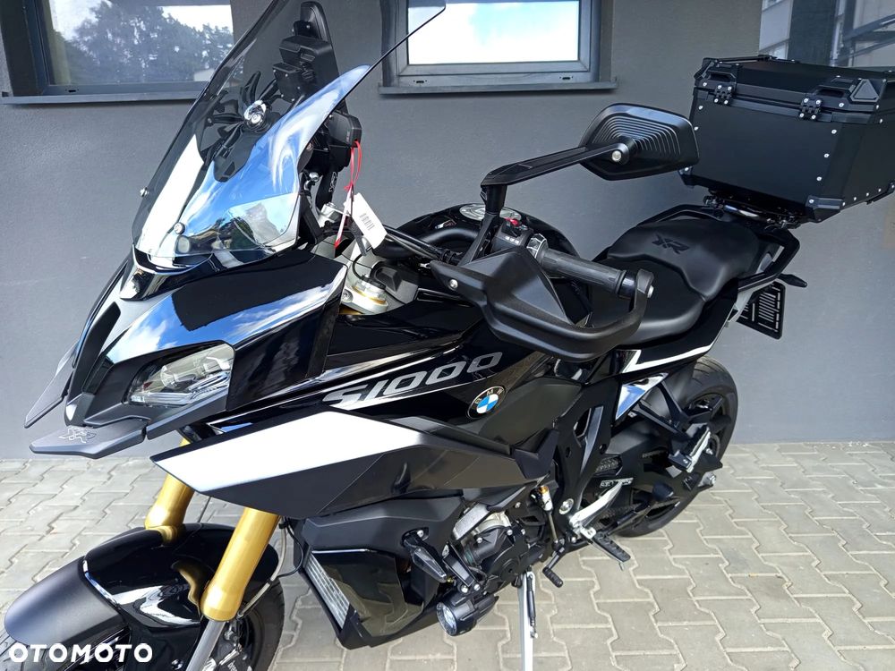 BMW S - 23