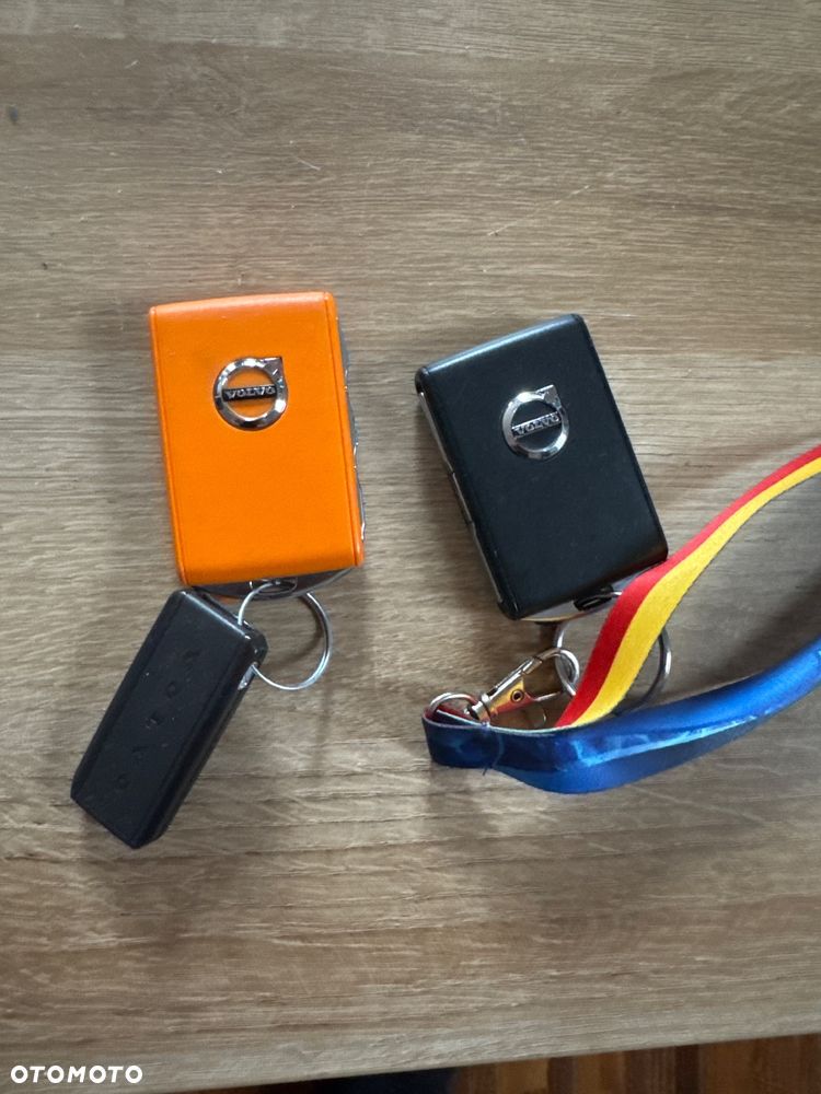 Volvo XC 60 B4 B Geartronic Momentum Pro - 36