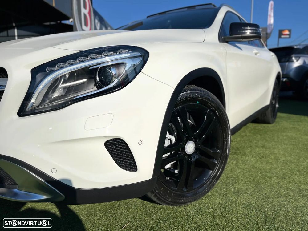 Mercedes-Benz GLA 200 d Aut. - 14