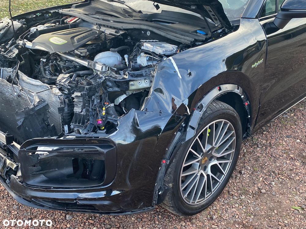 Porsche Cayenne E-Hybrid - 5