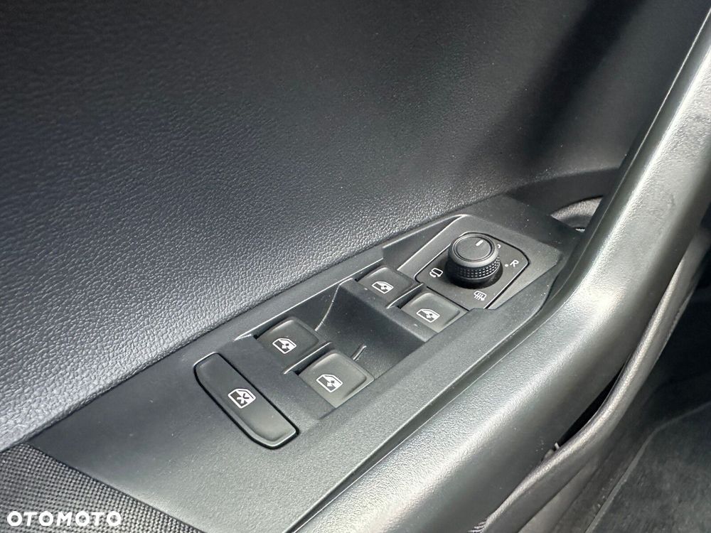 Volkswagen Polo 1.0 TSI Life Plus - 23