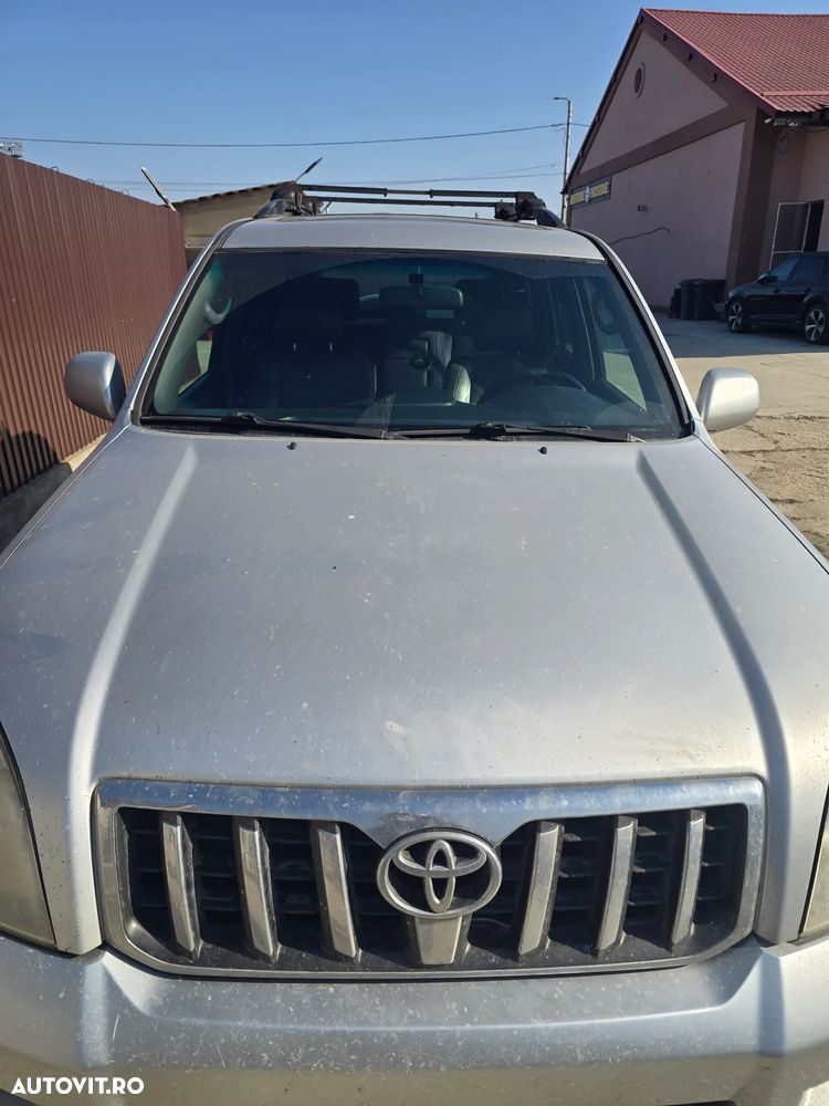 Toyota Land Cruiser - 2