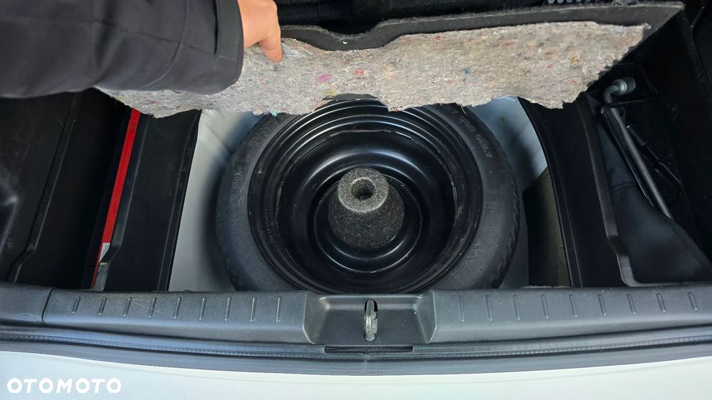 Toyota Yaris 1.4 D-4D Prestige - 17