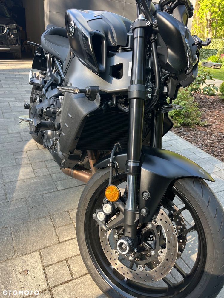 Yamaha MT - 9