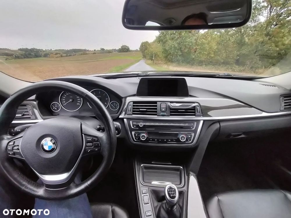 BMW Seria 3 320d - 3