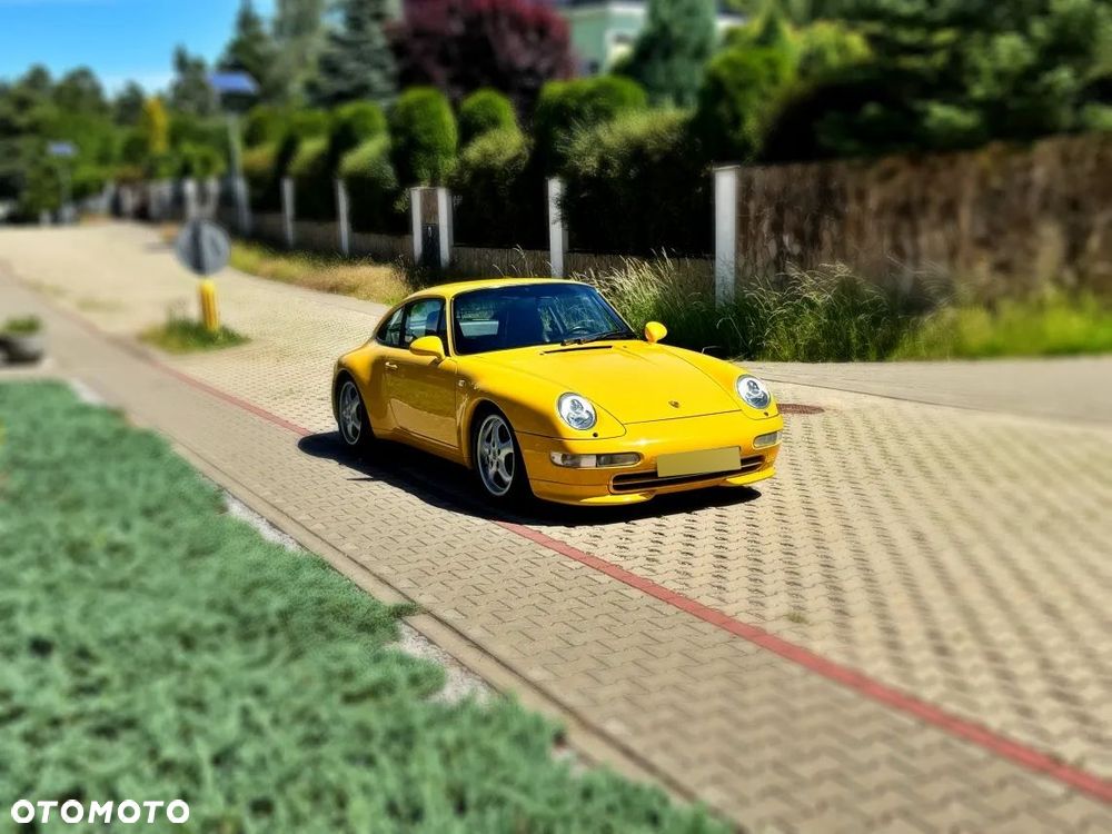 Porsche 911 Carrera - 8